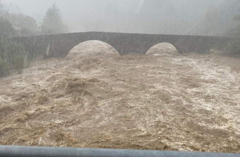 Piogge record con 883 millimetri in 24 ore – Alluvioni e frane sull’Appennino Ligure