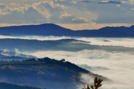 Giornata nuvolosa e fredda con locali pioviggini | Previsioni Meteo 9 novembre 2021